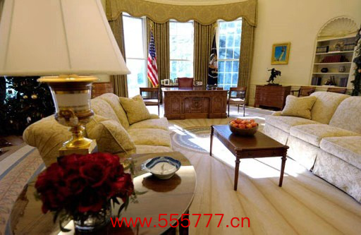 ·美国总统的椭圆形办公室一直是白宫“权力核心”。